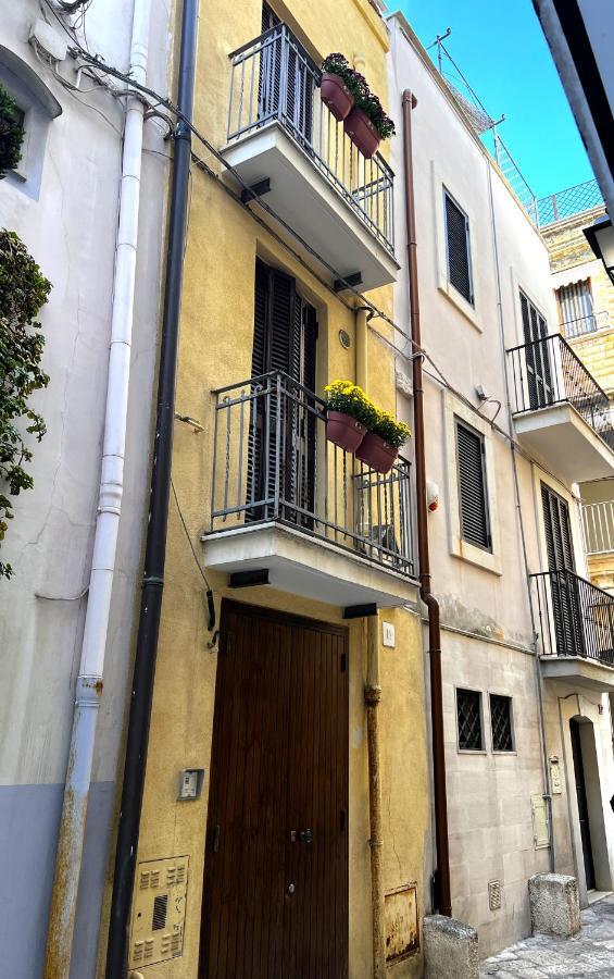 Palazzo Barone,Nel Cuore Del Borgo Antico. Apartment Bari Exterior photo